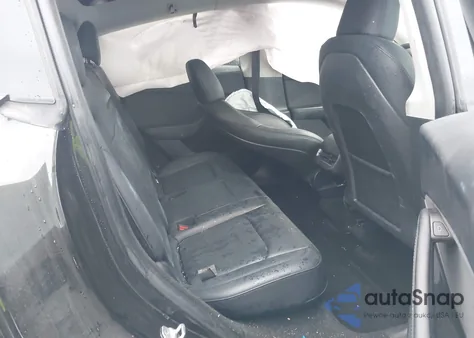 2023 Tesla Model Y Performance Dual Motor All-Wheel Drive z USA, uszkodzony, nr VIN 7SAYGDEF7PF980571